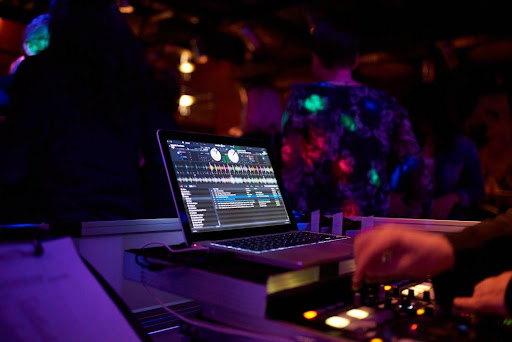 las vegas corporate event DJ.